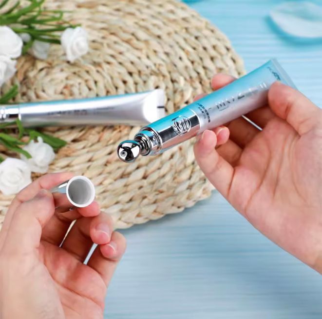 CREMA OCCHI CON VIBRATORE INCORPORATO - Fiocchetto